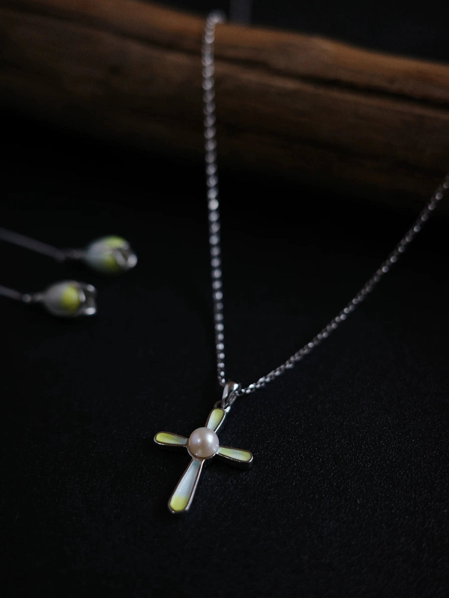 Grace Pearl Shell Cross Necklace
